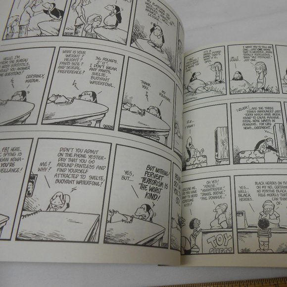 Excellent PB BOOK: Toons For Our Times Bloom County Berke, Breathed 1984 📘🔥 - Picture 8 of 9